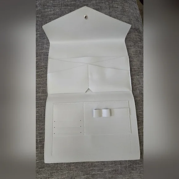 Gray Professional Portfolio By GLASS LADDER AND CO - Picture 4 of 6